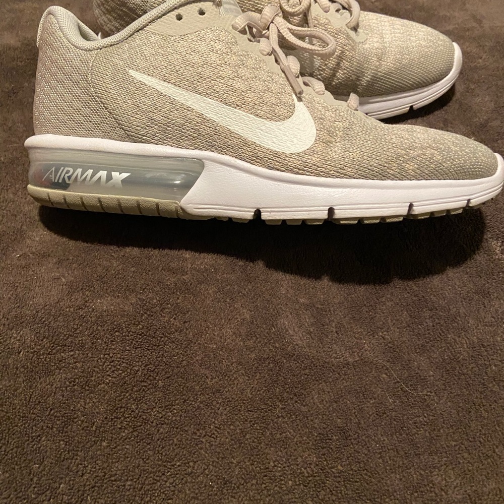Shoes - Picture 2 of 5